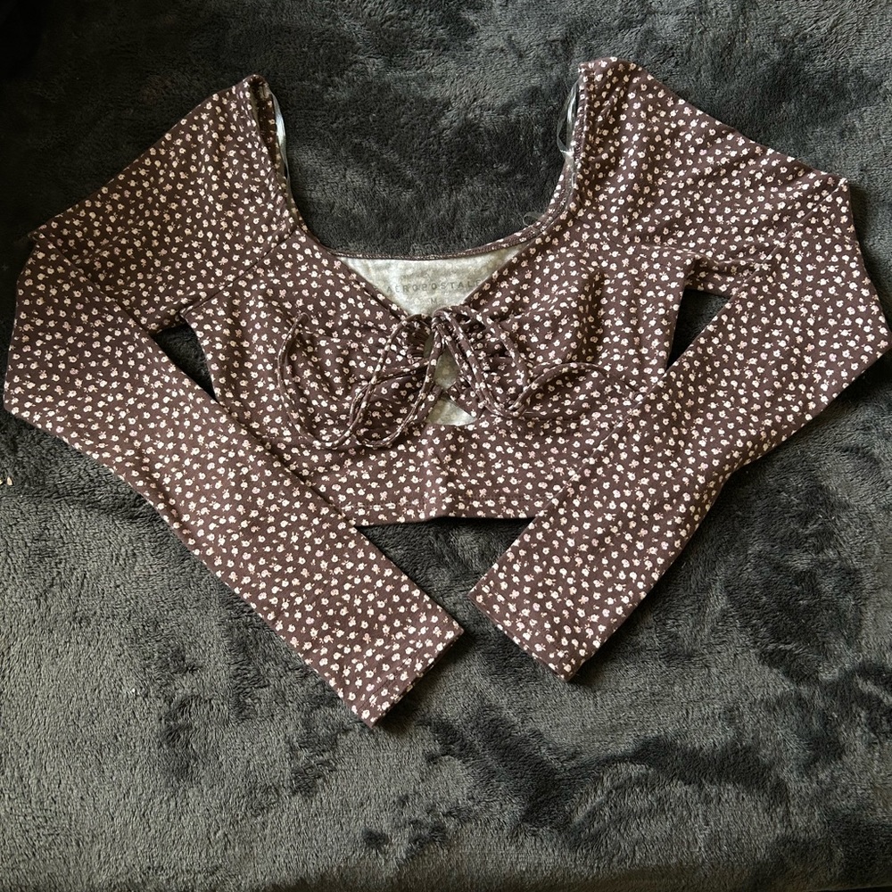 Long sleeve crop top